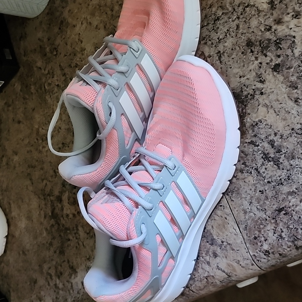 Adidas cloud foam shoes